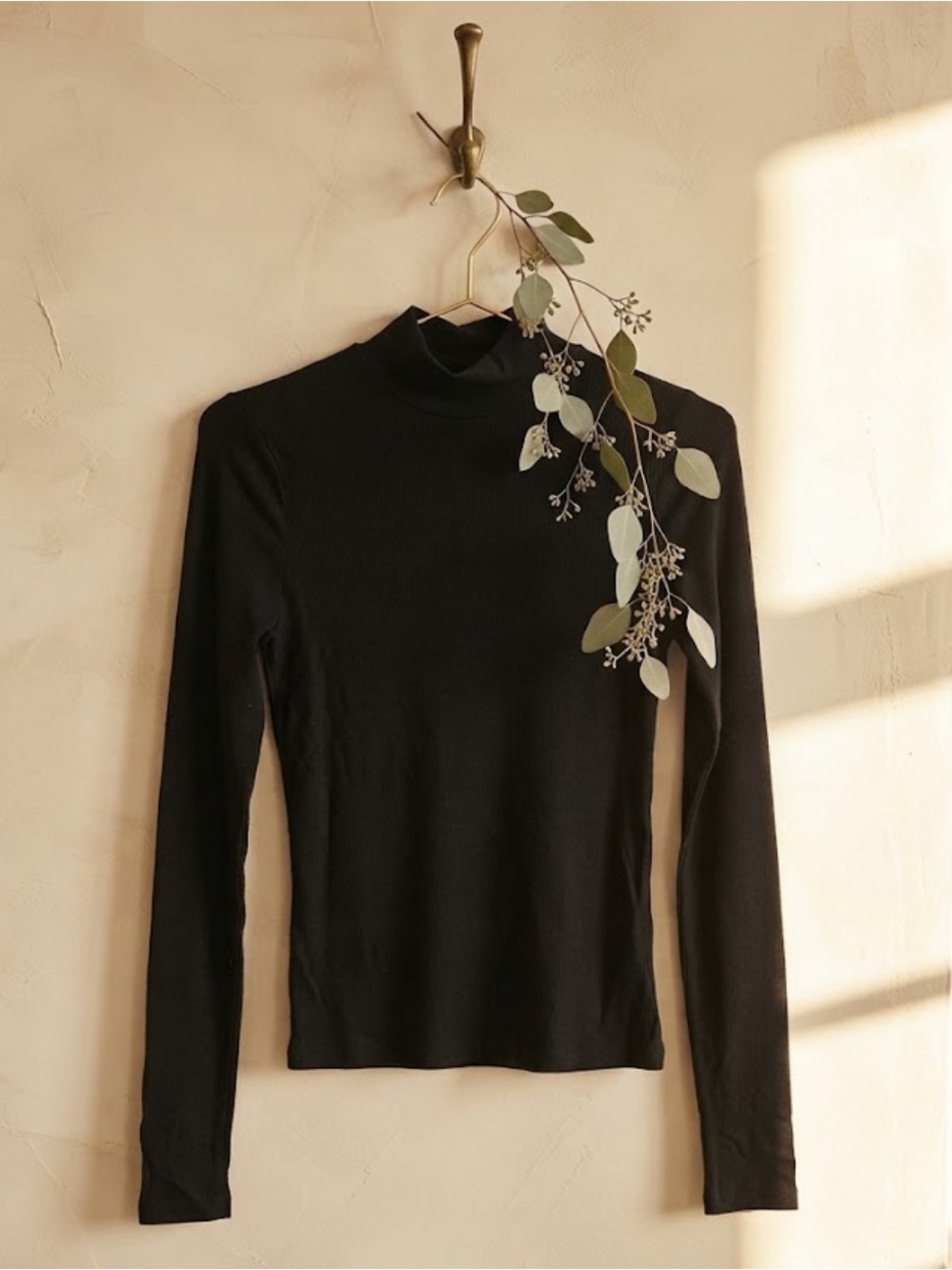 Abercrombie & Fitch Black Ribbed Long-Sleeve Mock Neck Top